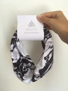 Cuellito Pingüino b&n