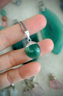 Collar Cuarzo verde con baño de plata - comprar online