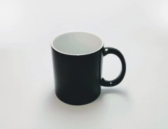 Caneca Cerâmica Magica Preta Brilho 325 ml