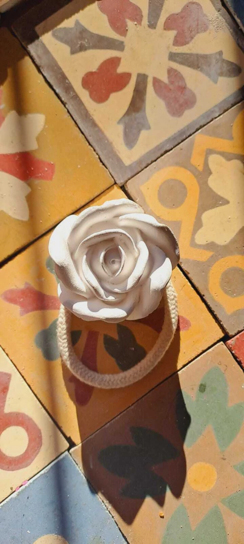 FLOR DIFUSORA ROSA MEDIANA "M"