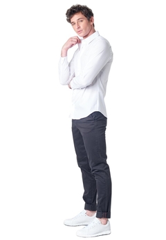 Camisa Bennie Blanco en internet