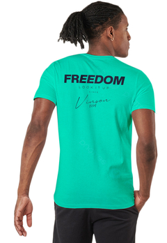 Remera Freedom Aqua en internet