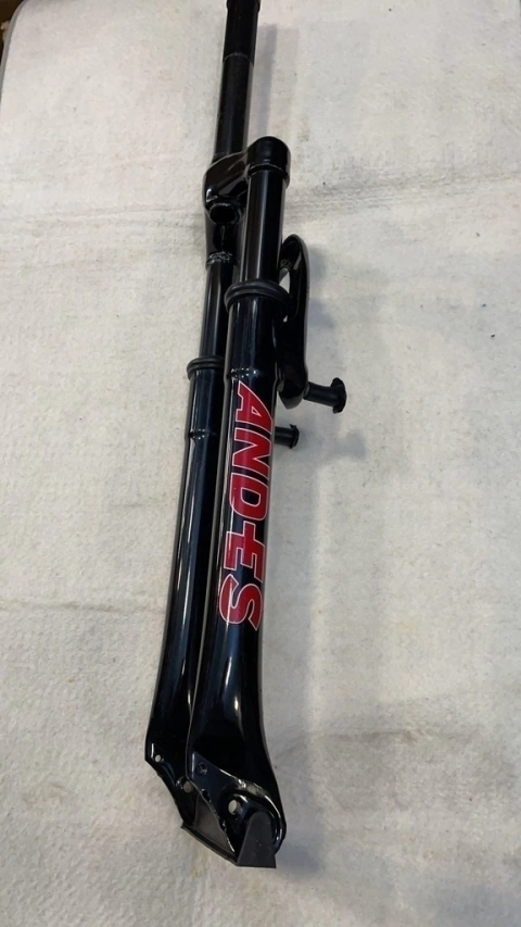 Horquilla suspension ANDES r26 v brake rosca 1 pulgada 22.2mm
