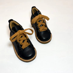 Botita Clemen Negro - Puchero y León