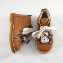 Botita Clemen Coco - Puchero y León