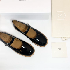 Guillermina Julia Charol Negro - Mujer - Puchero y León