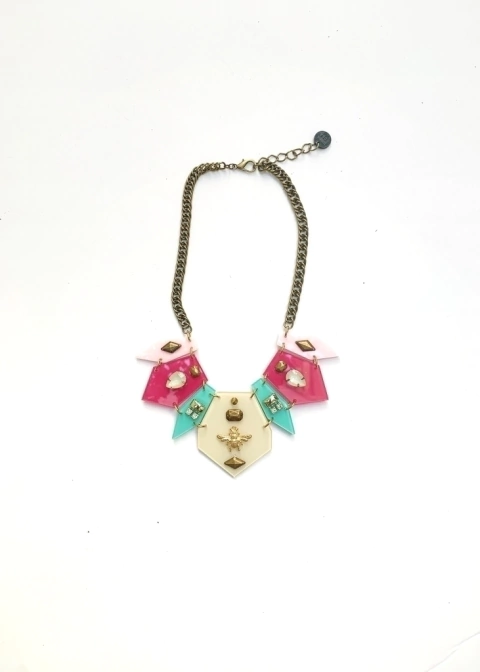Collar BASTILLA FUCSIA - comprar online