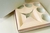 BENTO BOX CON 5 CUPCAKES ZOCALO ROSA - comprar online