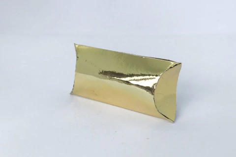 CAJA DORADA 8X4X2CM - ALMOHADITA