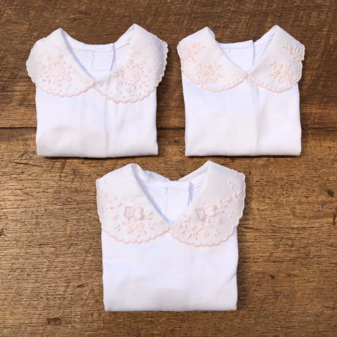 body-de-bebe-com-gola-bordada