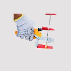 Alicate para Nivelamento de Piso, ideal para ajuste de cerâmica e porcelanato. Ferramenta prática e precisa para garantir alinhamento perfeito em revestimentos.