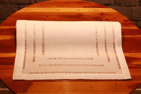 Caminho de Mesa em Ponto Ajour Manual 1,5m