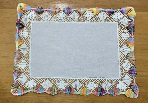 Pano de Bandeja em Bilro Colorido