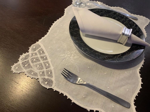 Jogo Americano com Ponta de Renda e Poá