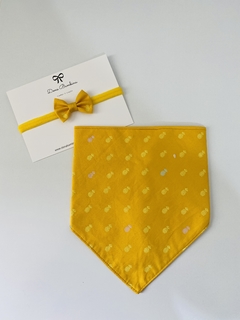 Babador Amarelo Abacaxi + Laço