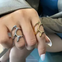Anillo Abstracto 1