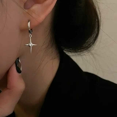 Aros Mini Argolla con estrella strass en internet