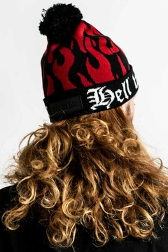 Beanies Killstar con pompom - comprar online