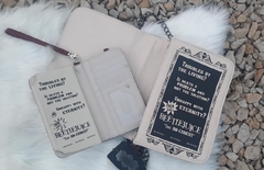 Billetera- Porta celular Beetlejuice. Lic Original - comprar online