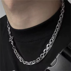 Collar Cruz Negra Co22b en internet
