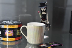 Taza Iris vs modelos en internet