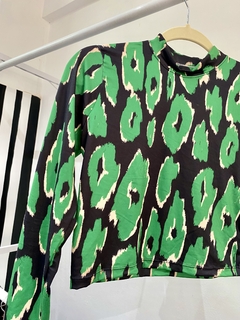 POLERA AFRICA CROP
