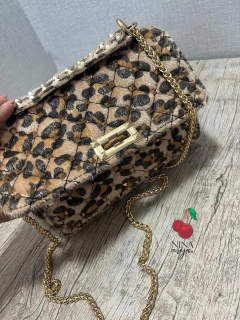 Bolsa Onça Spike na internet