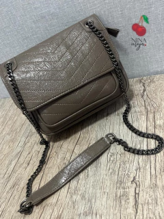 Imagem do Bolsa Rock Corrente