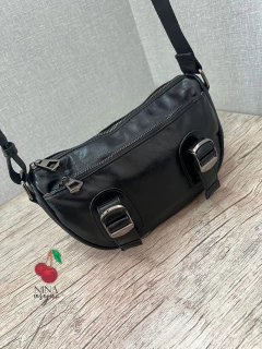 Bolsa e Pochete Despojada na internet