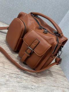 Bolsa Baú Rock Metalizada na internet
