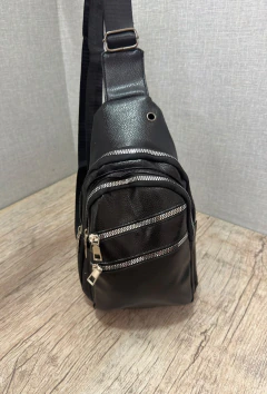 Mochila e Pochete Transversal Rock na internet