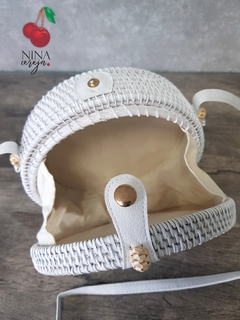 Bolsa Palha Redonda Branca na internet