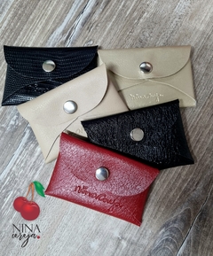 Porta Moedas e Cartões Botão Color - comprar online