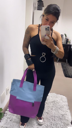 Bolsa Dois Estilos em Couro na internet