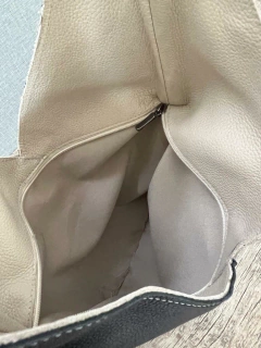 Bolsa Sacola V em Couro