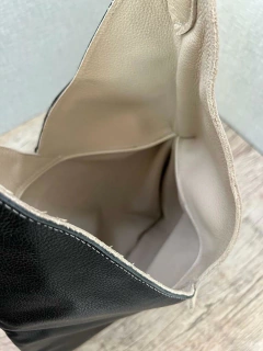 Bolsa Sacola V em Couro na internet