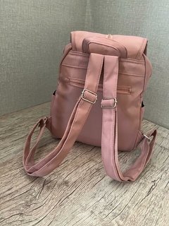 Mochila Nylon Média na internet