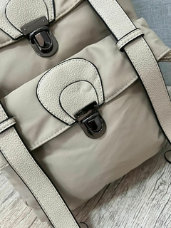 Bolsa e Mochila Nylon Style na internet