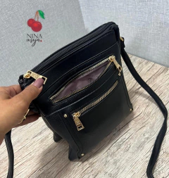 Bolsa Tiracolo Básica Quadrada na internet