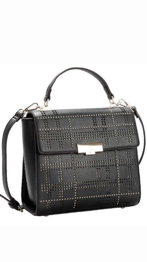 Bolsa satchel chenson - perfurado e rebites - 3481868-020 (preto)