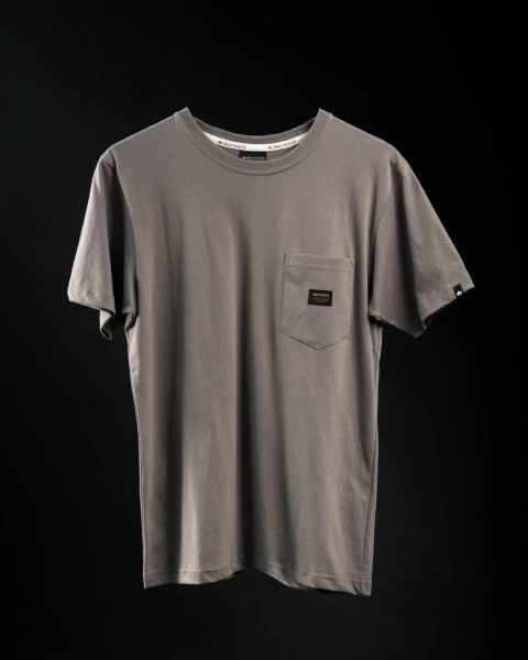 Remera Pocket - Tostado