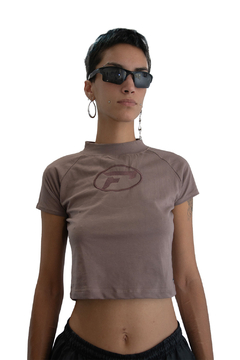 REMERA LOGO RANGLAN BROWN - comprar online