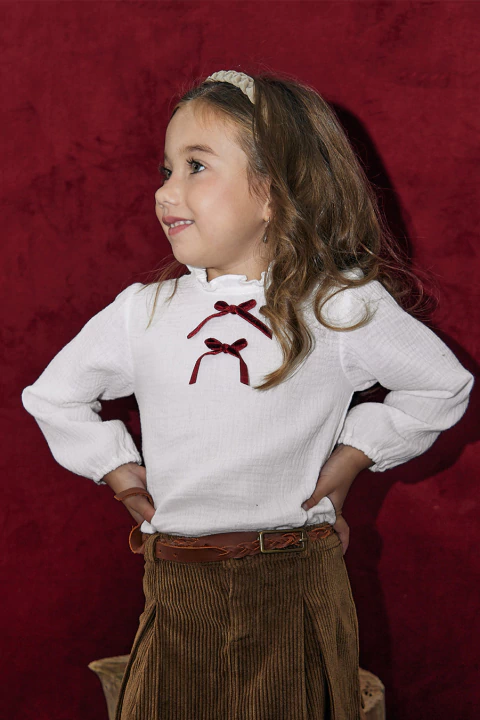 Blusa must