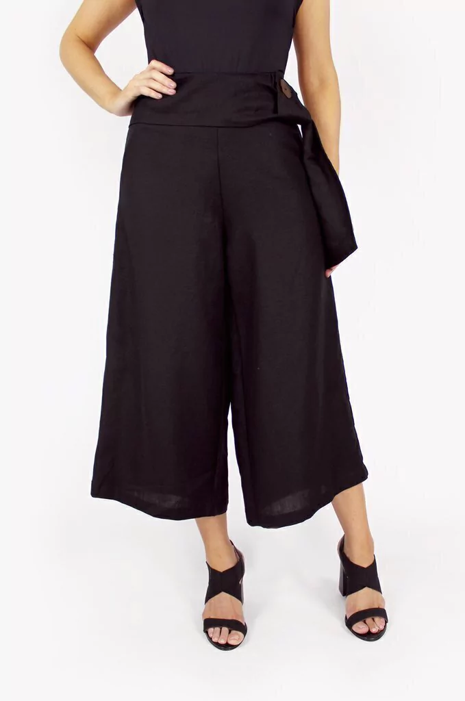 calça pantacourt linho com viscose - cor preta