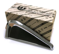Moldura Cromada Paralama Direito Palio Sporting Original 735537911