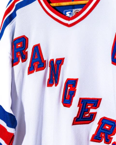 MARK MESSIER - NEW YORK RANGERS - STARTER en internet