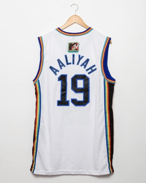 AALIYAH - MTV BRICK LAYERS