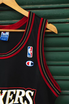 ALLEN IVERSON - PHILADELPHIA 76ERS - CHAMPION en internet