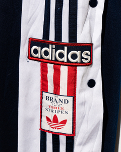 ADIDAS THREE STRIPES en internet