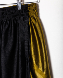 JORDAN BLACK AND GOLD en internet